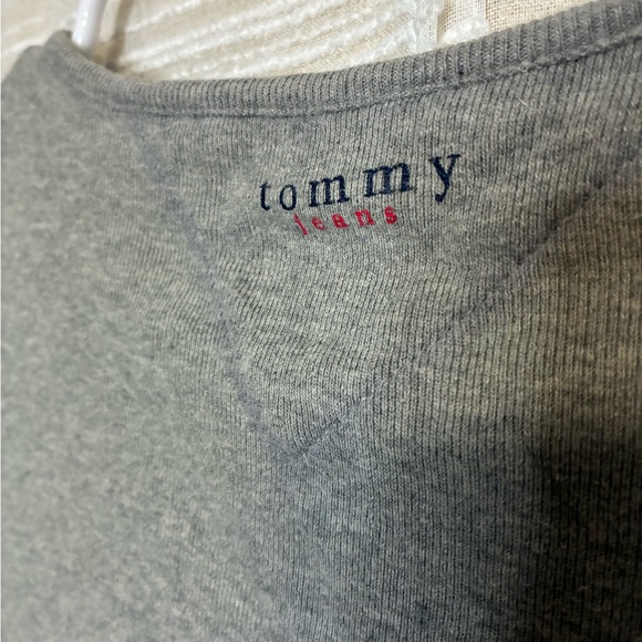 Tommy Hilfiger Vintage Tee Size Large - Picture 6 of 8